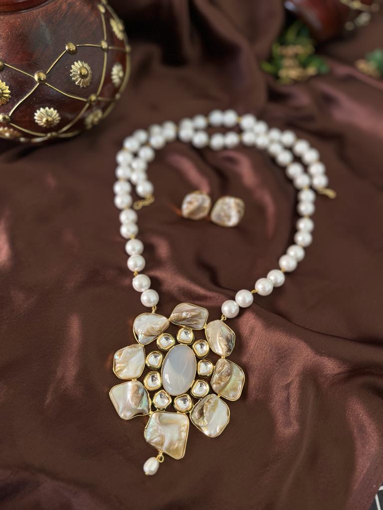 White Serenity- Handcrafted Kundan Necklace Set